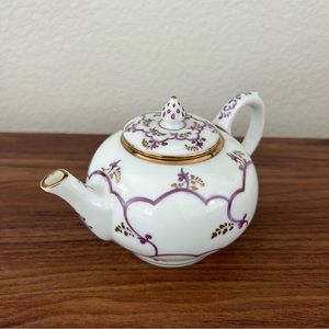 🔻🔻🔻sale 1985 Franklin Victoria and Albert Museum porcelain Venice teapot